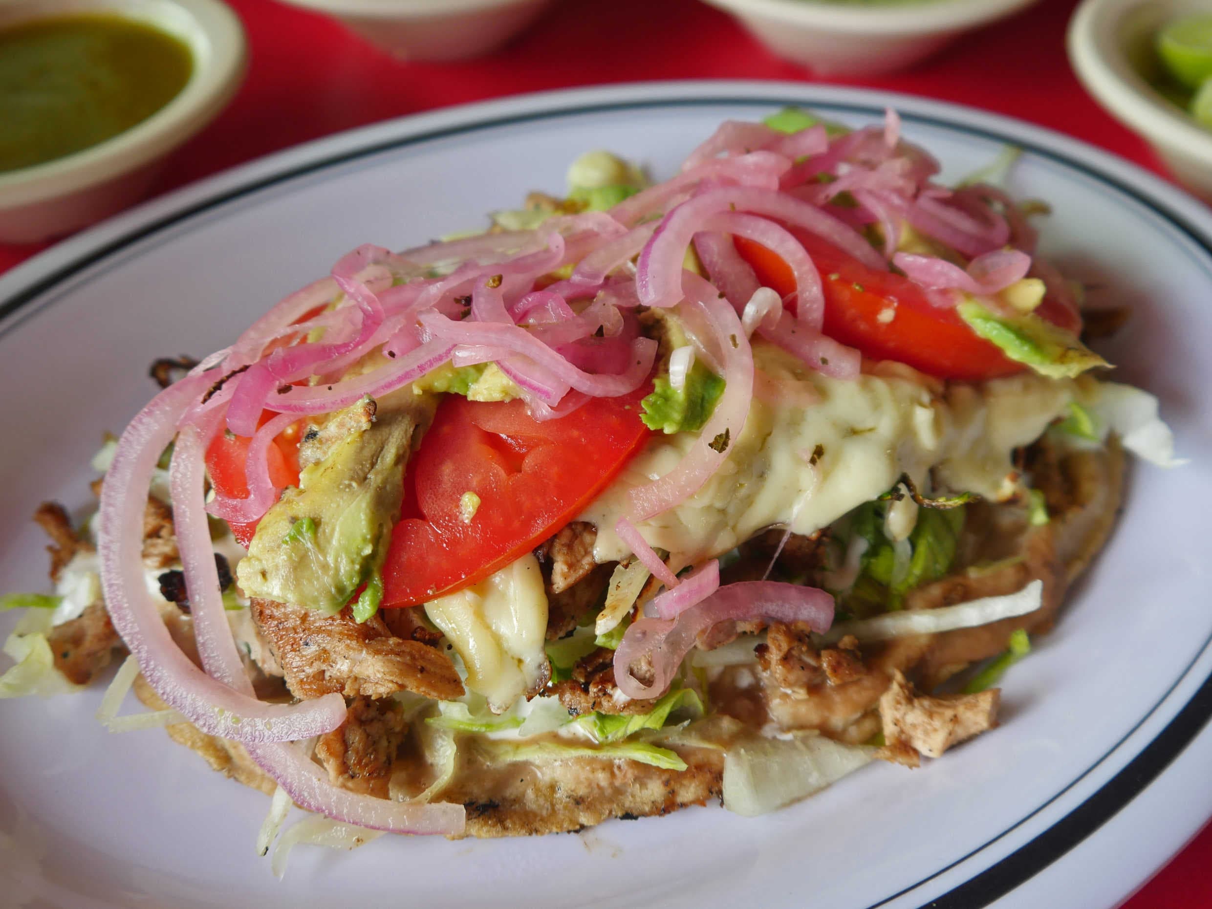 Huarache de Chuleta