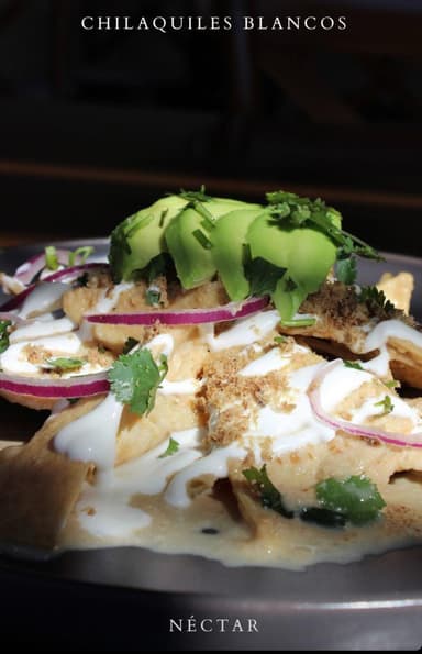 Chilaquiles Rojos- HUEVO