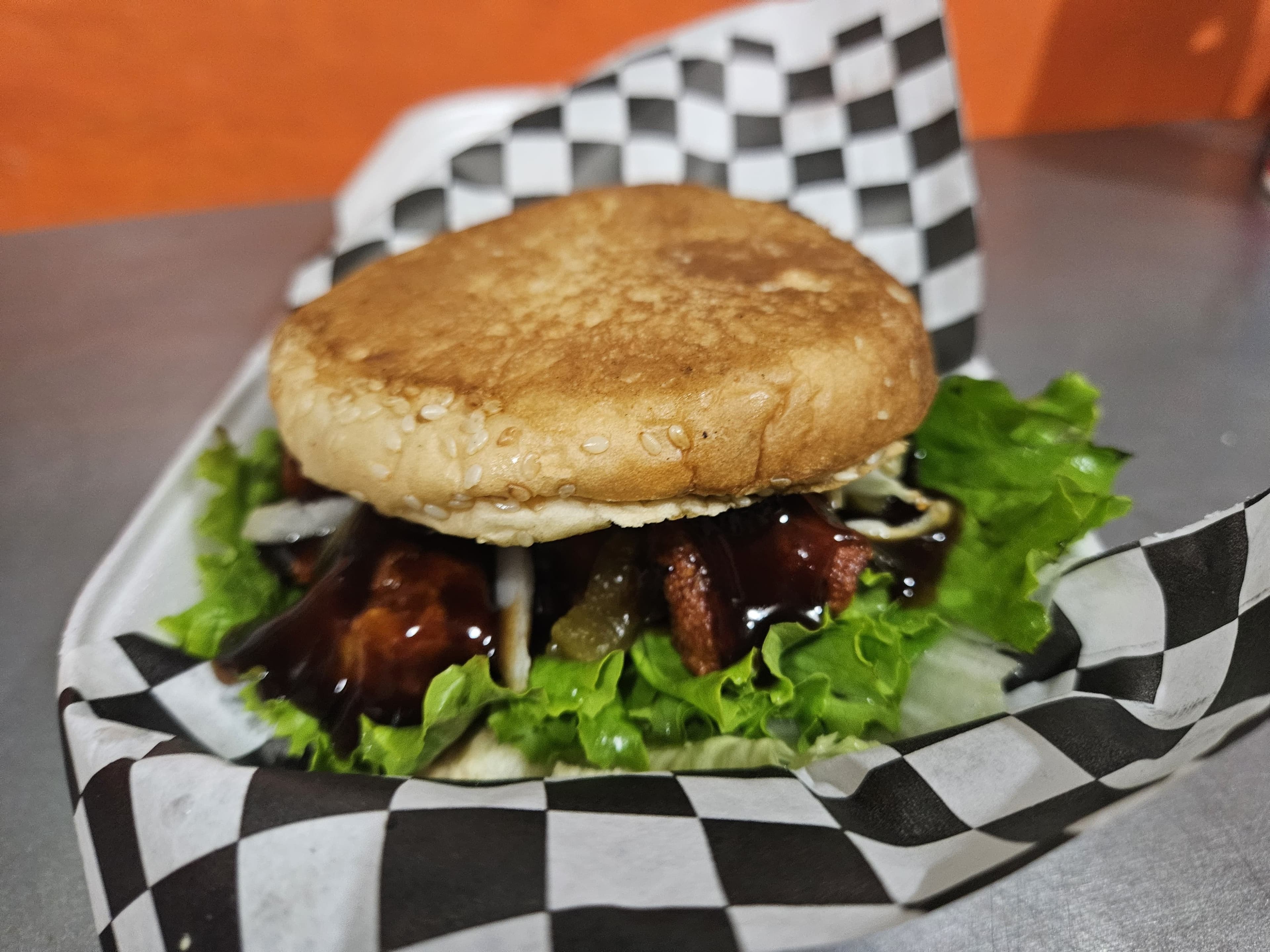 Hamburguesa de boneless