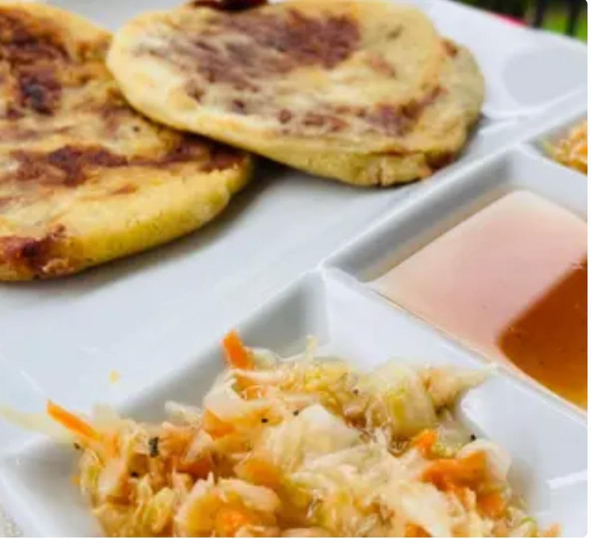 Pupusa solo Frijoles