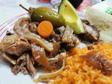 1/4 kg Carnitas Estilo Michoacán Maciza