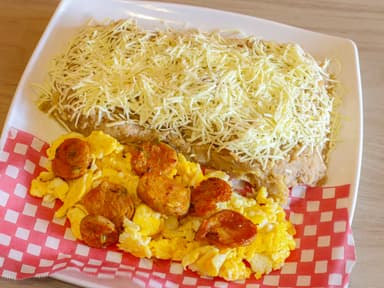 Cayeye Personal Huevos Revueltos con Chorizo