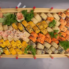 Combo- 70 makis