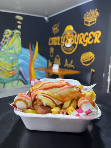 Salchipapa Mixta