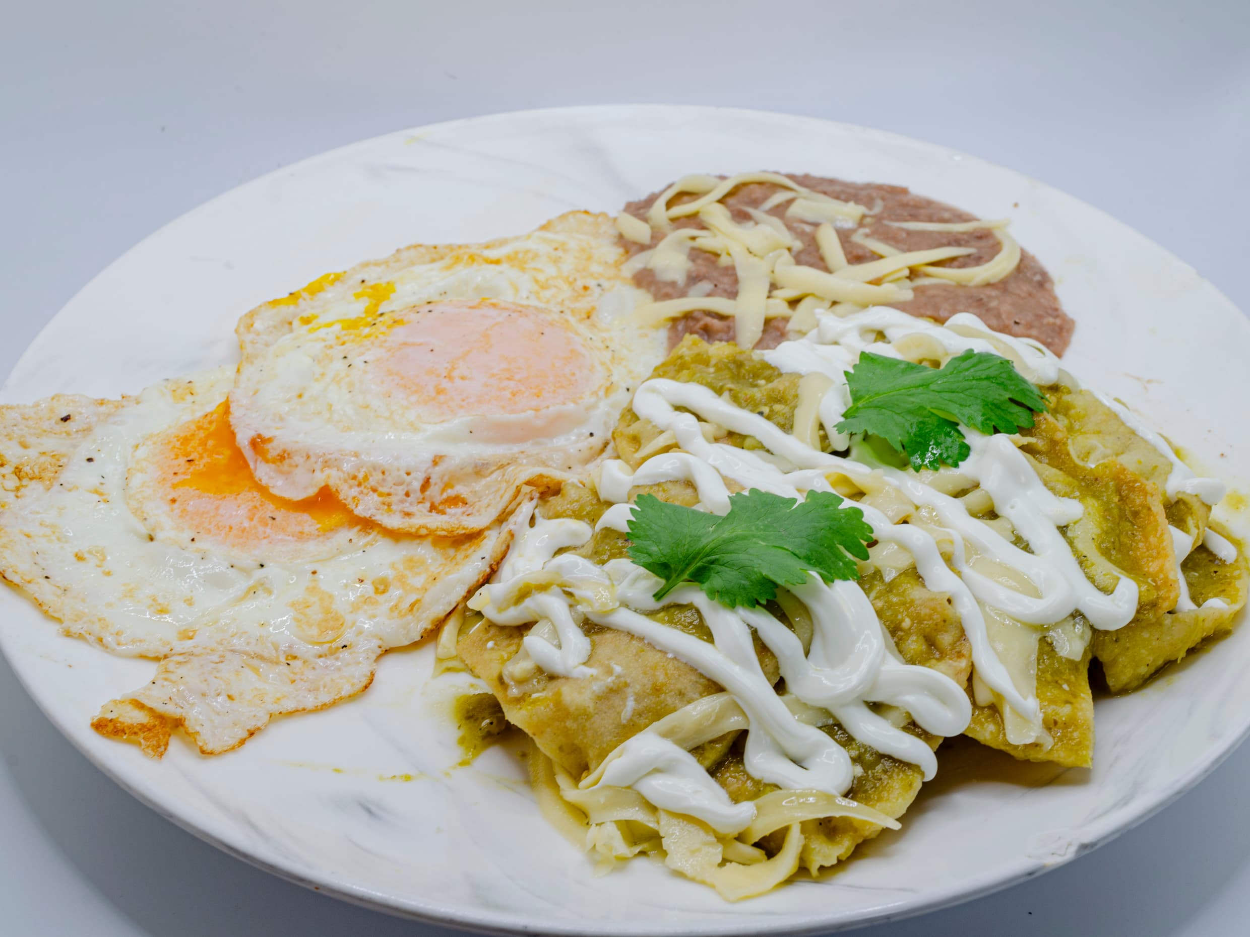 Chilaquiles con Huevo