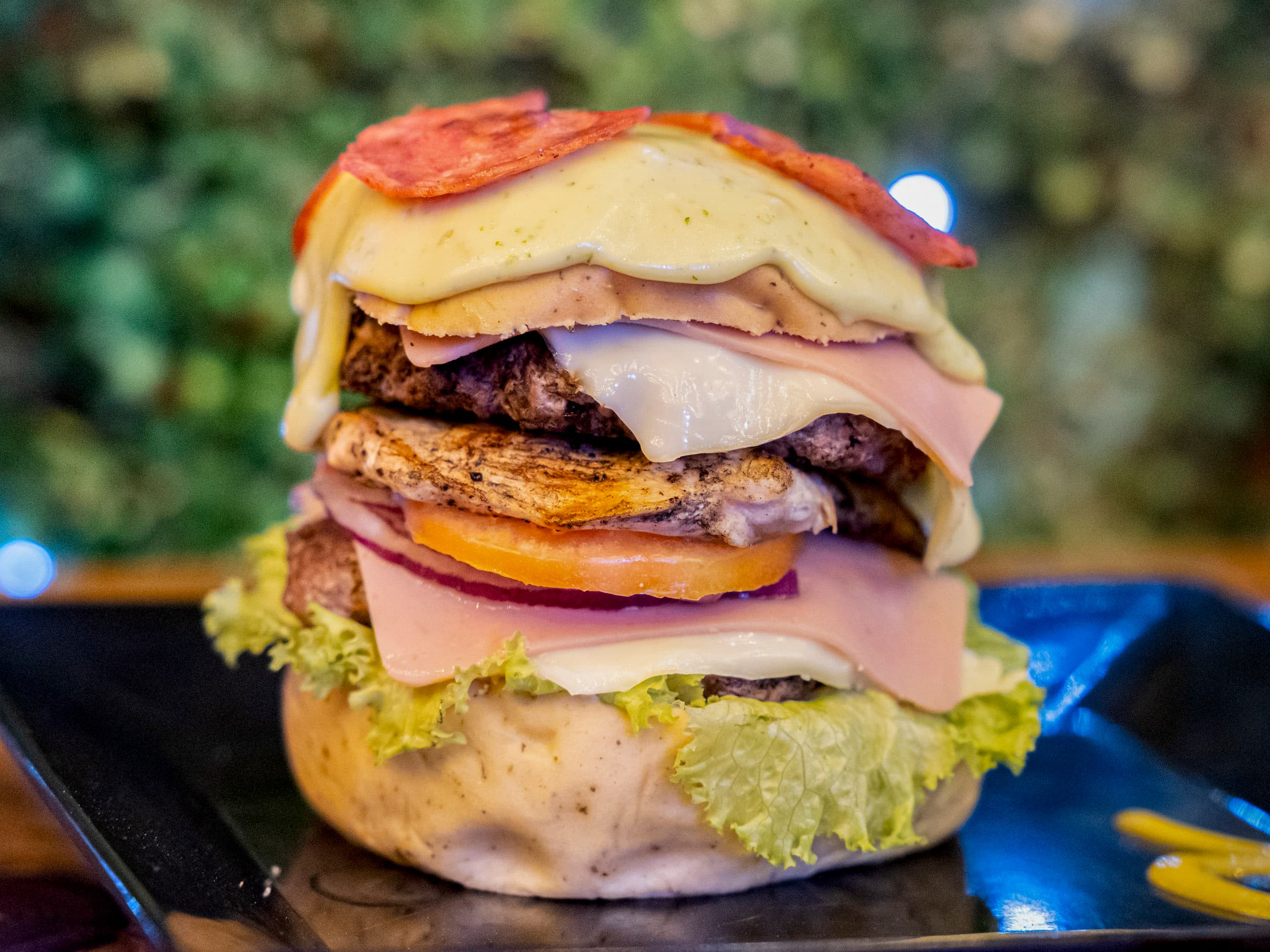 Hamburguesa Foods and Friends