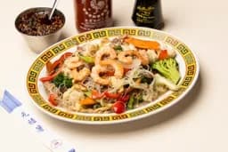 Fideo Chino con Camarones, Calamares o Pescado