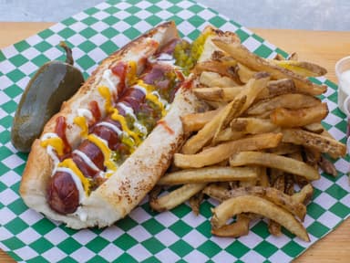 Hot Dog Salchicha de Res 1/4 de Libra con Papas