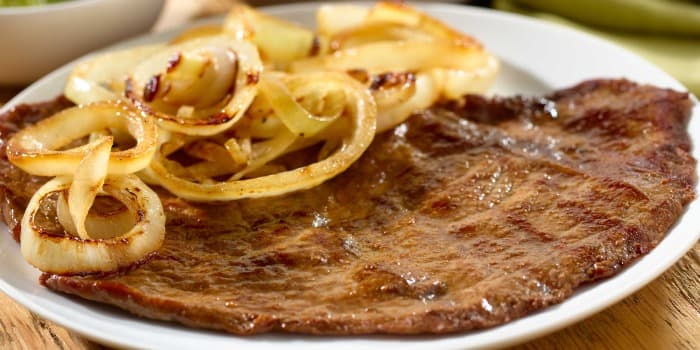 Bistec Encebollado