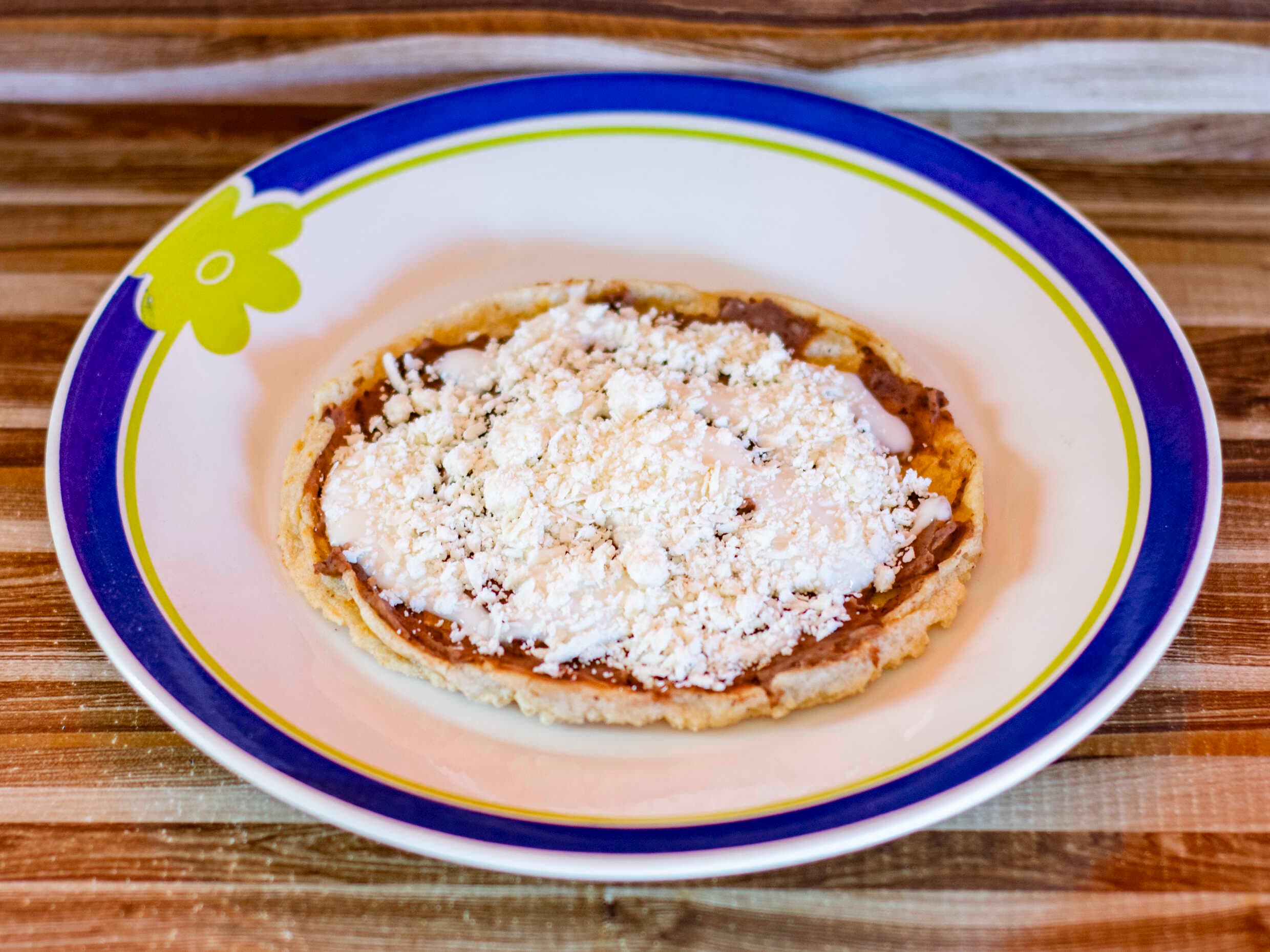 Sope sencillo con frijol