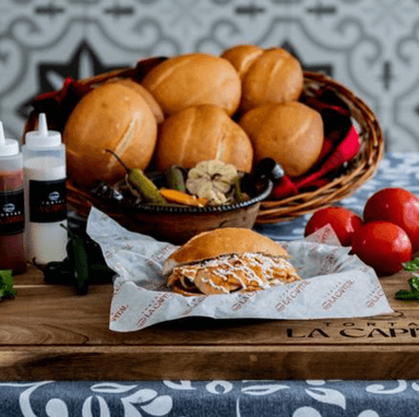 Combo,Torta de Chilaquiles