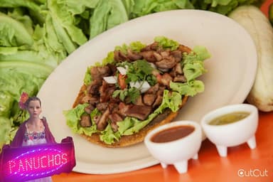 Panucho Gigante Carne Asada con Queso de Bola
