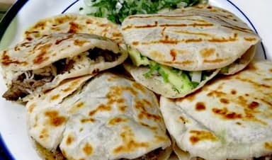 2 Gorditas de Harina mas Soda