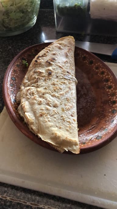 Quesadilla chica + bebida