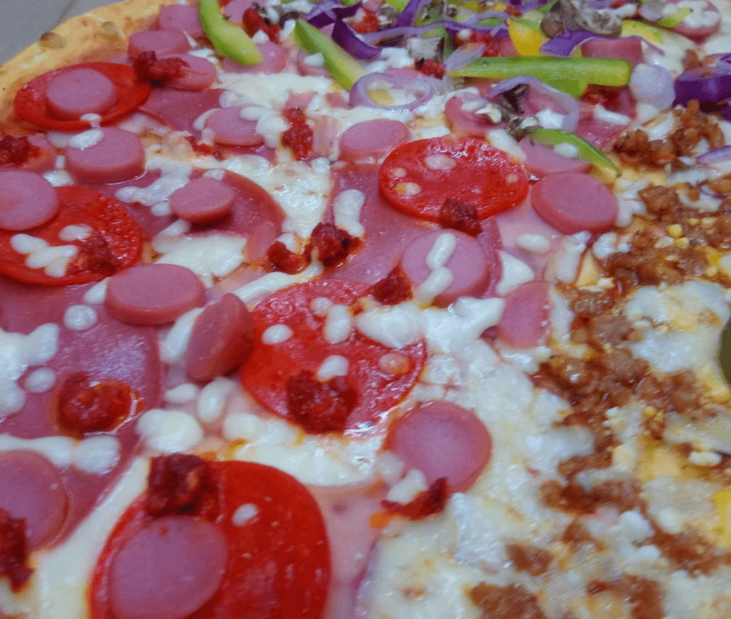 Pizza de Carnes Frías