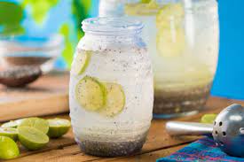 Agua Fresca de Limón con Chía