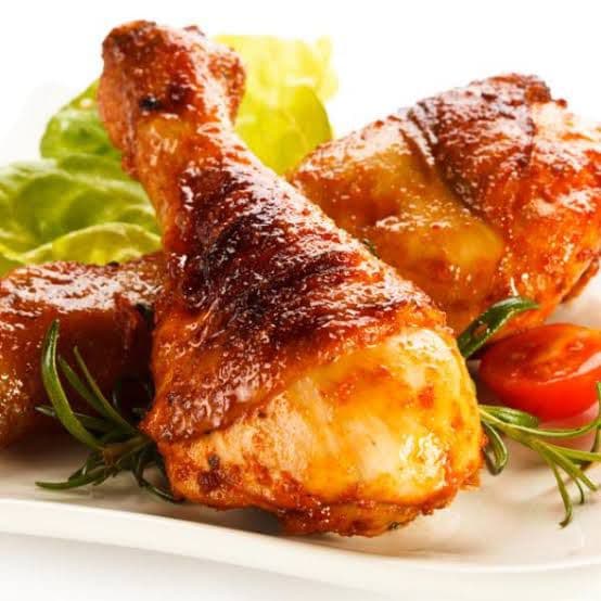 2 Pzas de Pollo + Complementos.