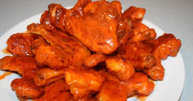 PIZZA PEPERONI + ALITAS MANGO HABANERO