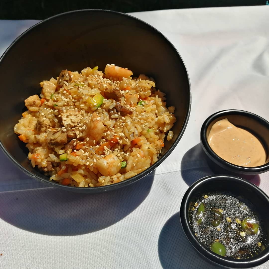 Yakimeshi Pollo