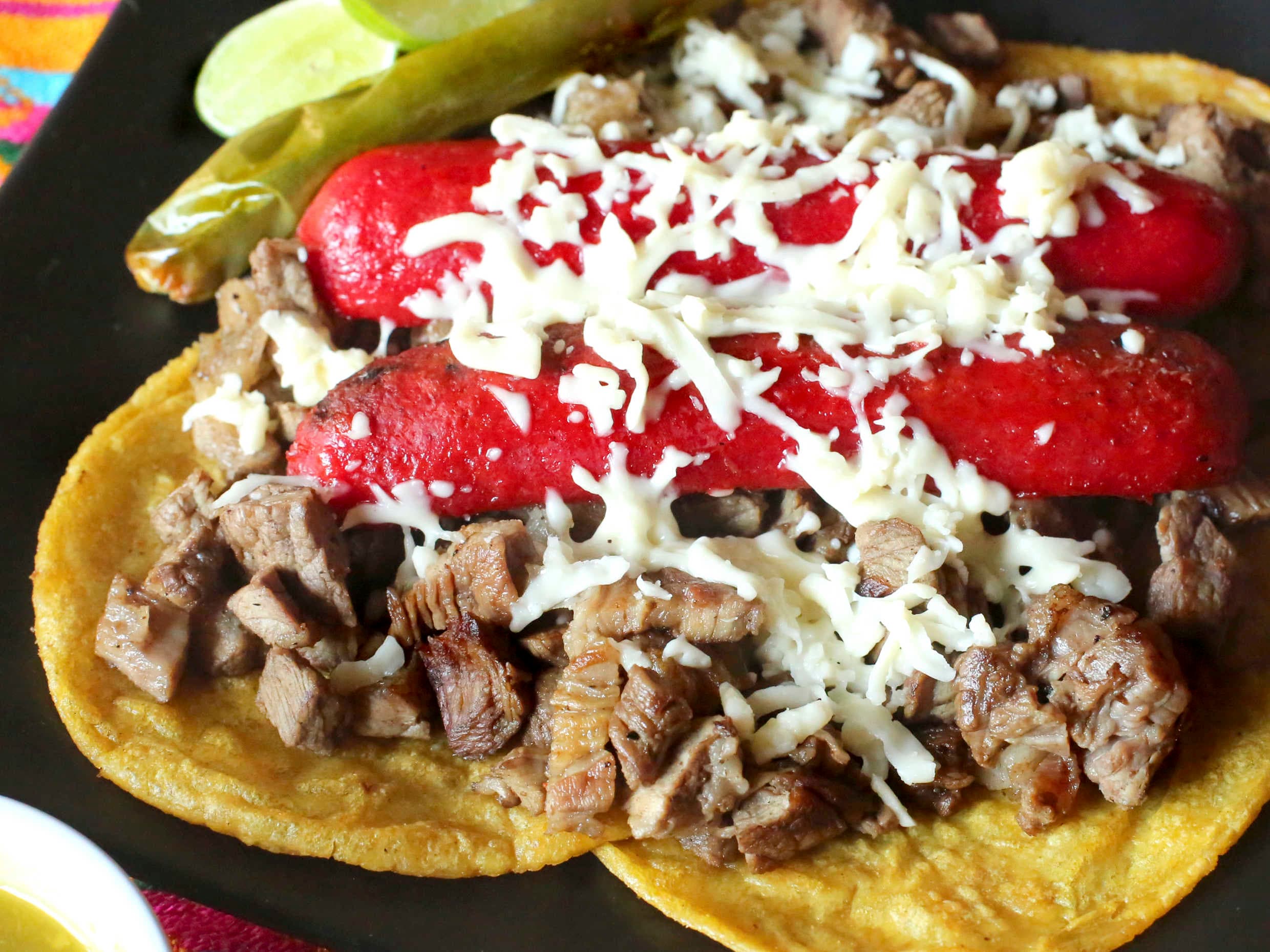 Megatacos de carne asada