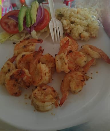Camarones al ajo