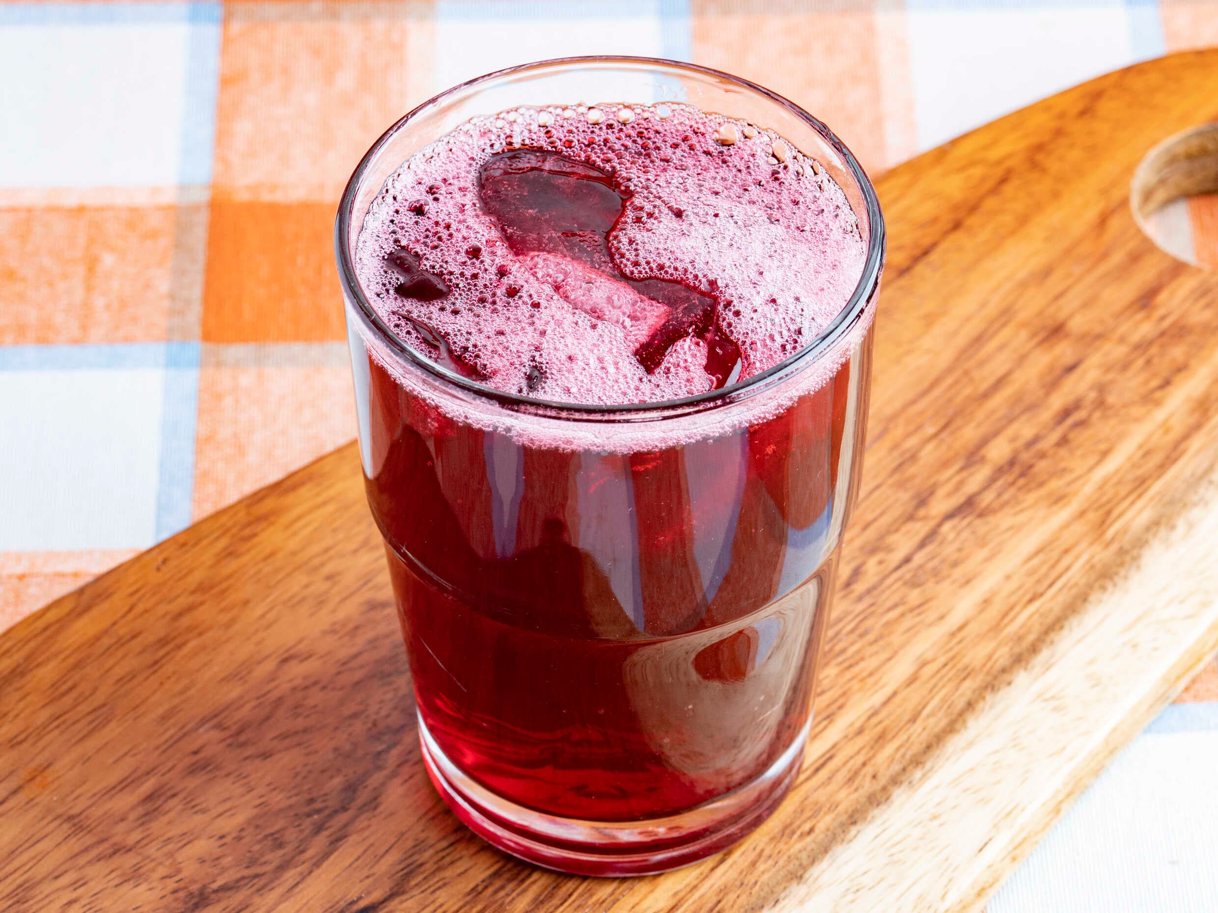 Agua Fresca de Jamaica de Medio L