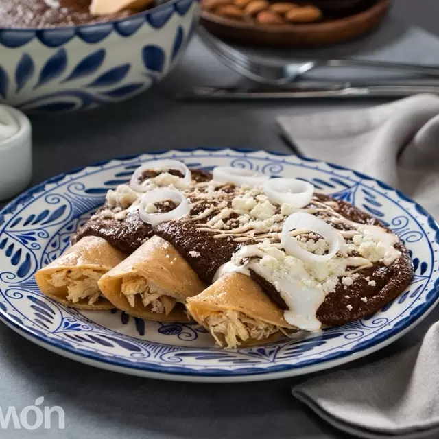 Enchiladas de Mole