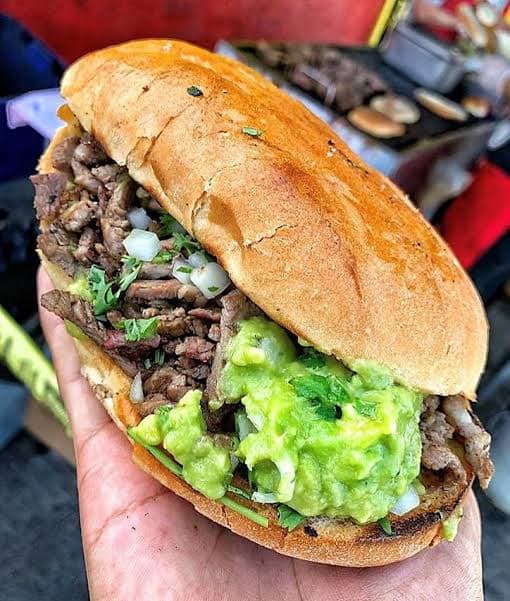 Torta de carne asada + orden de papas!