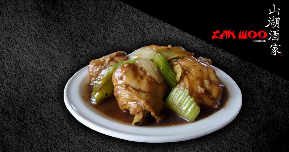 Pollo en Salsa de Ostión