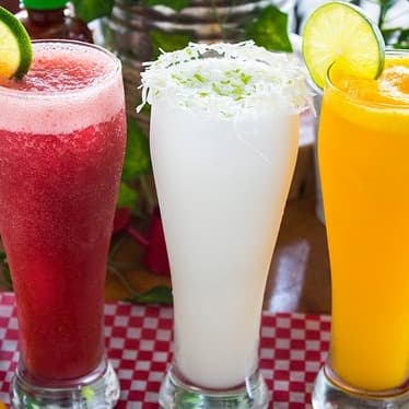Jugos Naturales en Leche