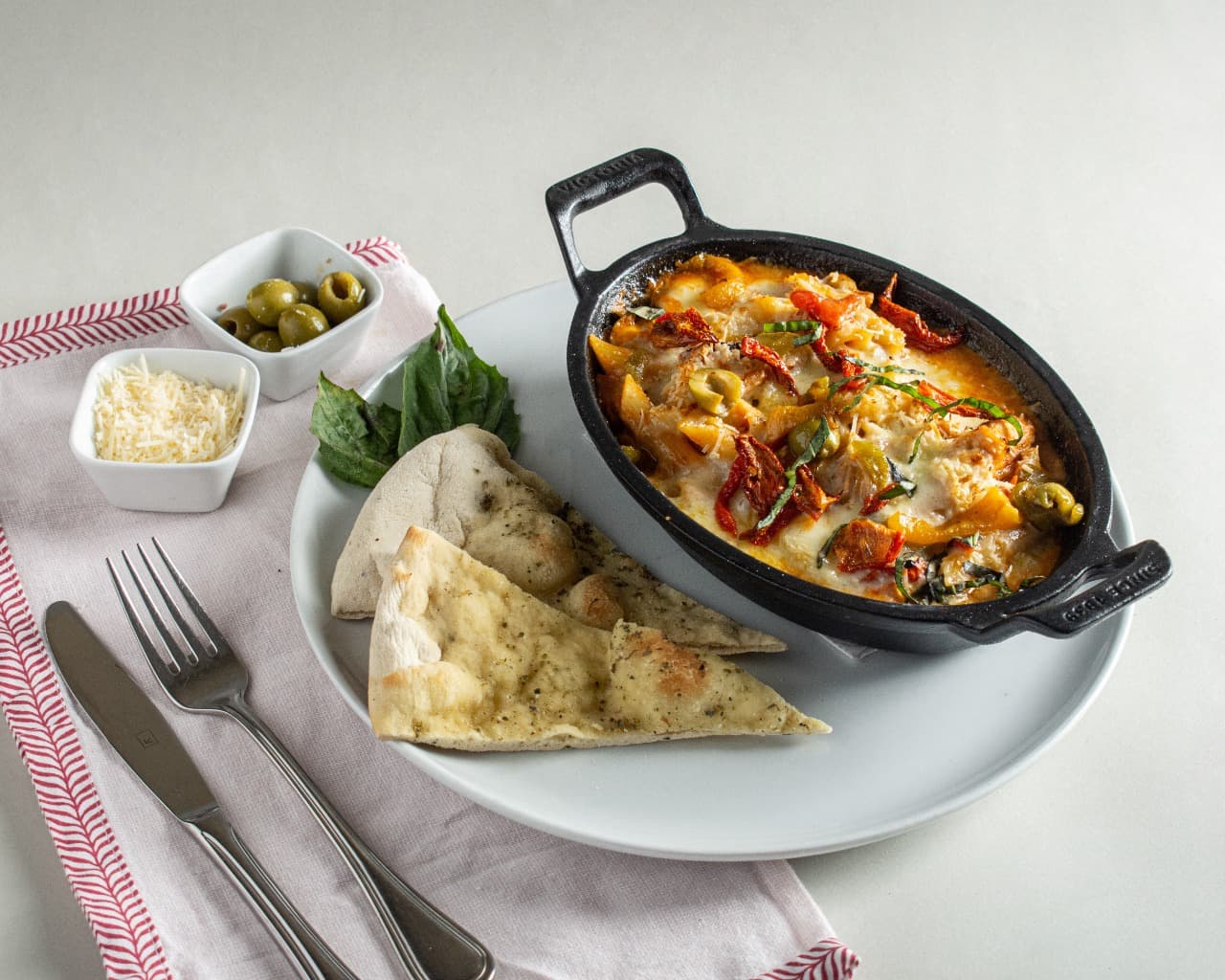 Rose con Pollo + Pan Focaccia