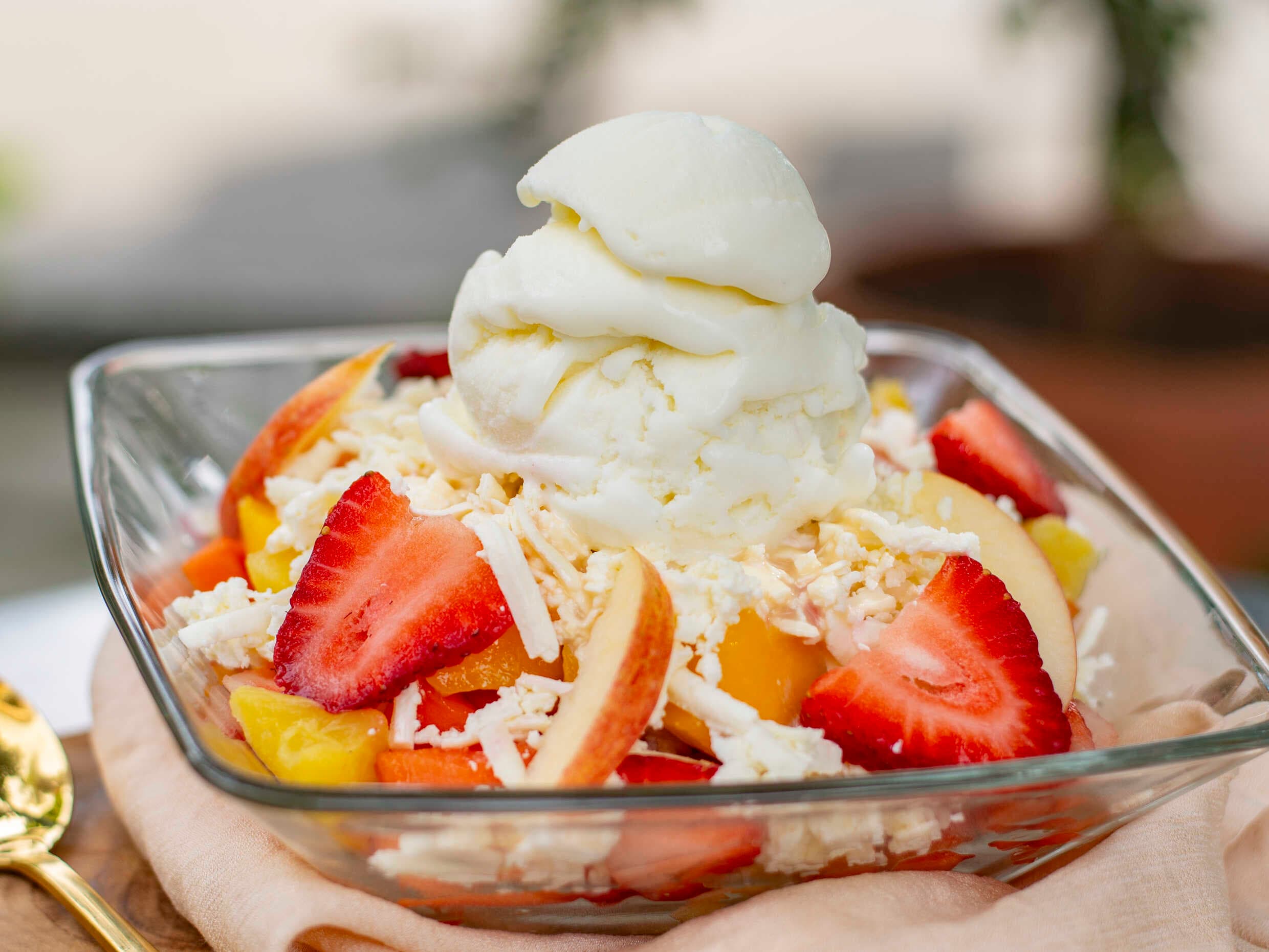 Combo-Ensalada Frutas 24 Oz + Vaso Helado 2 bolas
