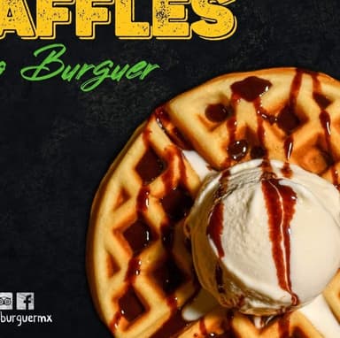 Waffle con Helado