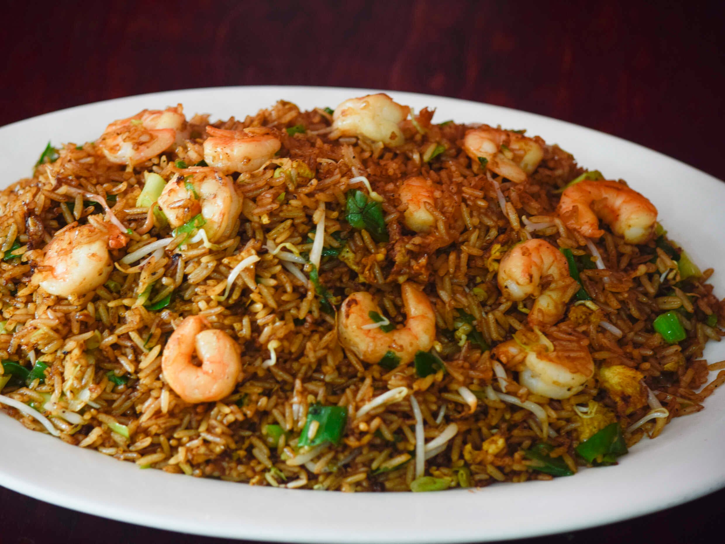 Arroz con Camarones y Pollo Entero