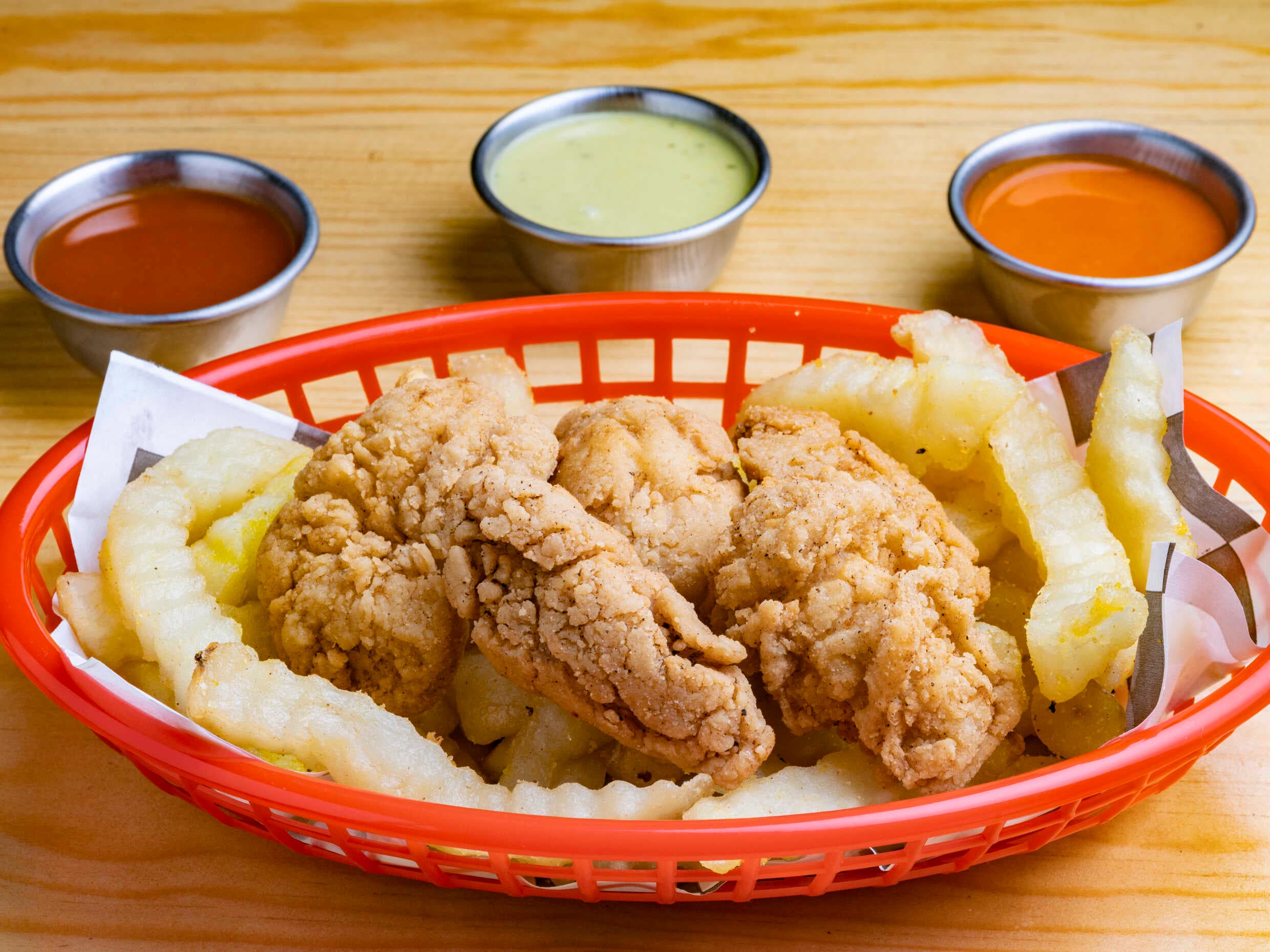 Boneless + Papas