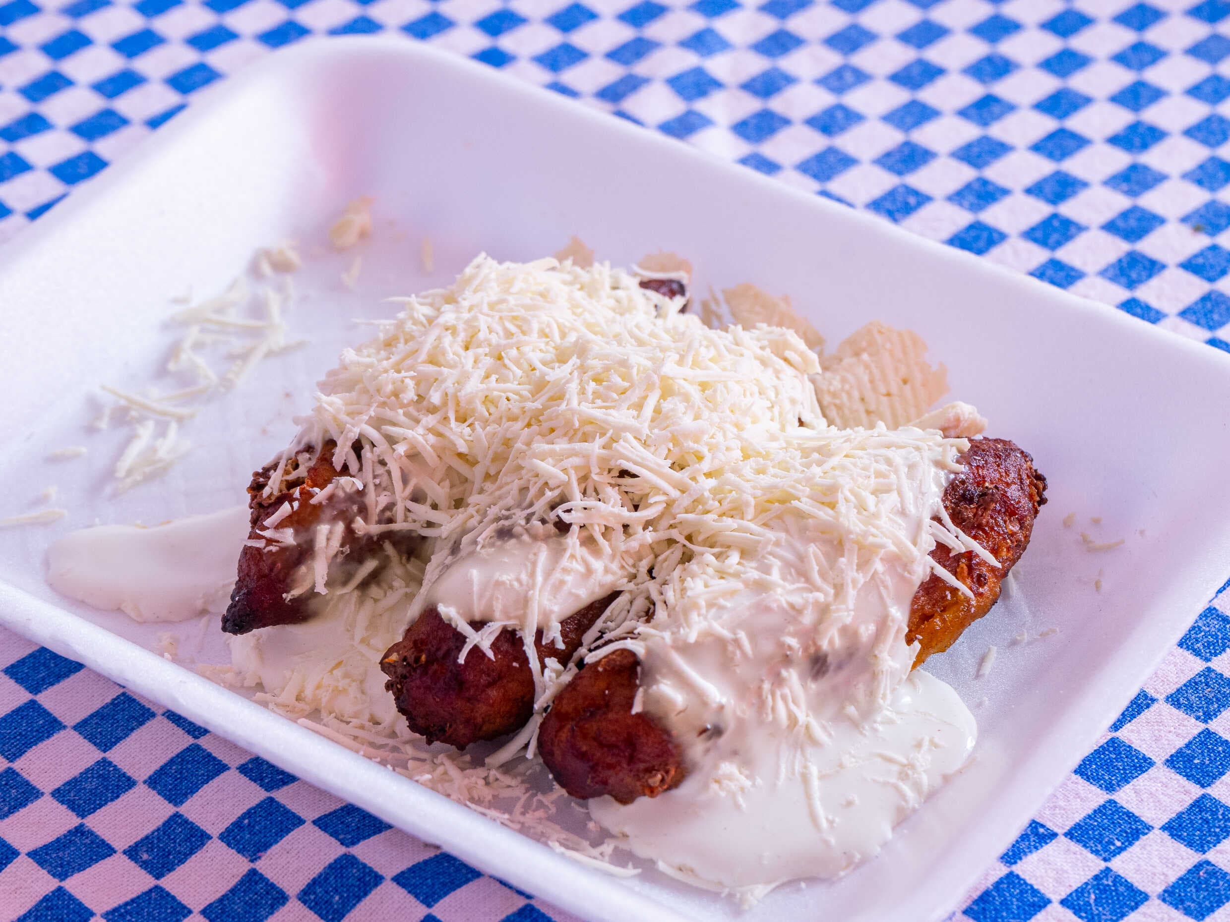 Platanito relleno (1pza)