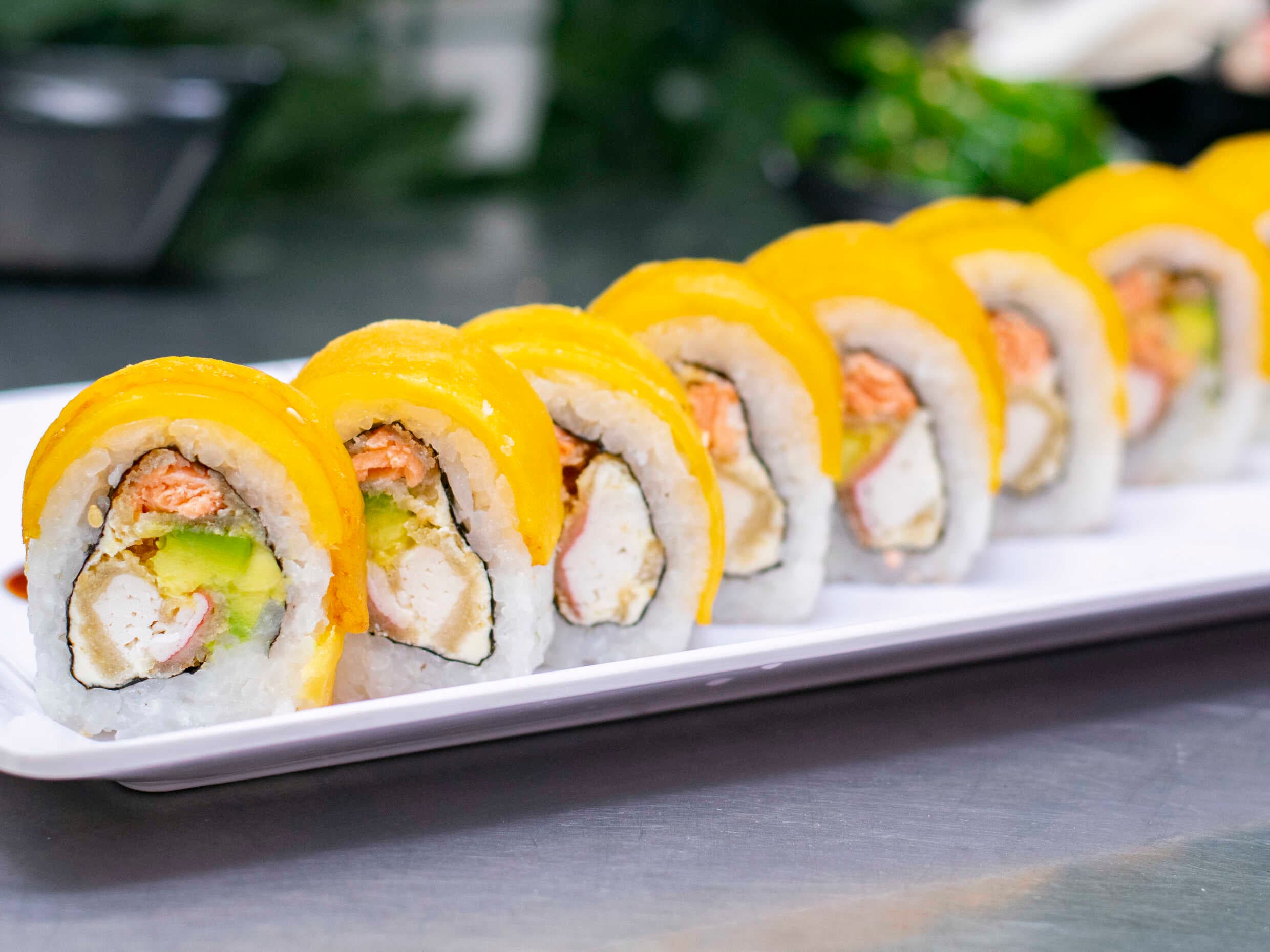 Combo pareja 20 Makis + ceviche + postre + bebidas
