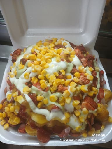 Salchipapota Costilla 3-4 Personas
