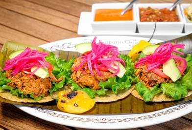 Panuchos de Cochinita Pibil