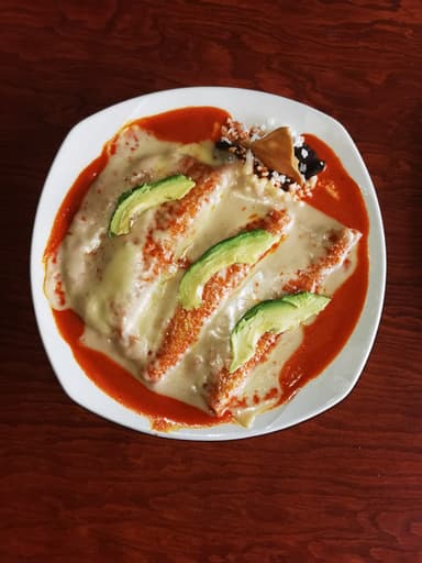 Enchiladas Bandera Tres Salsas