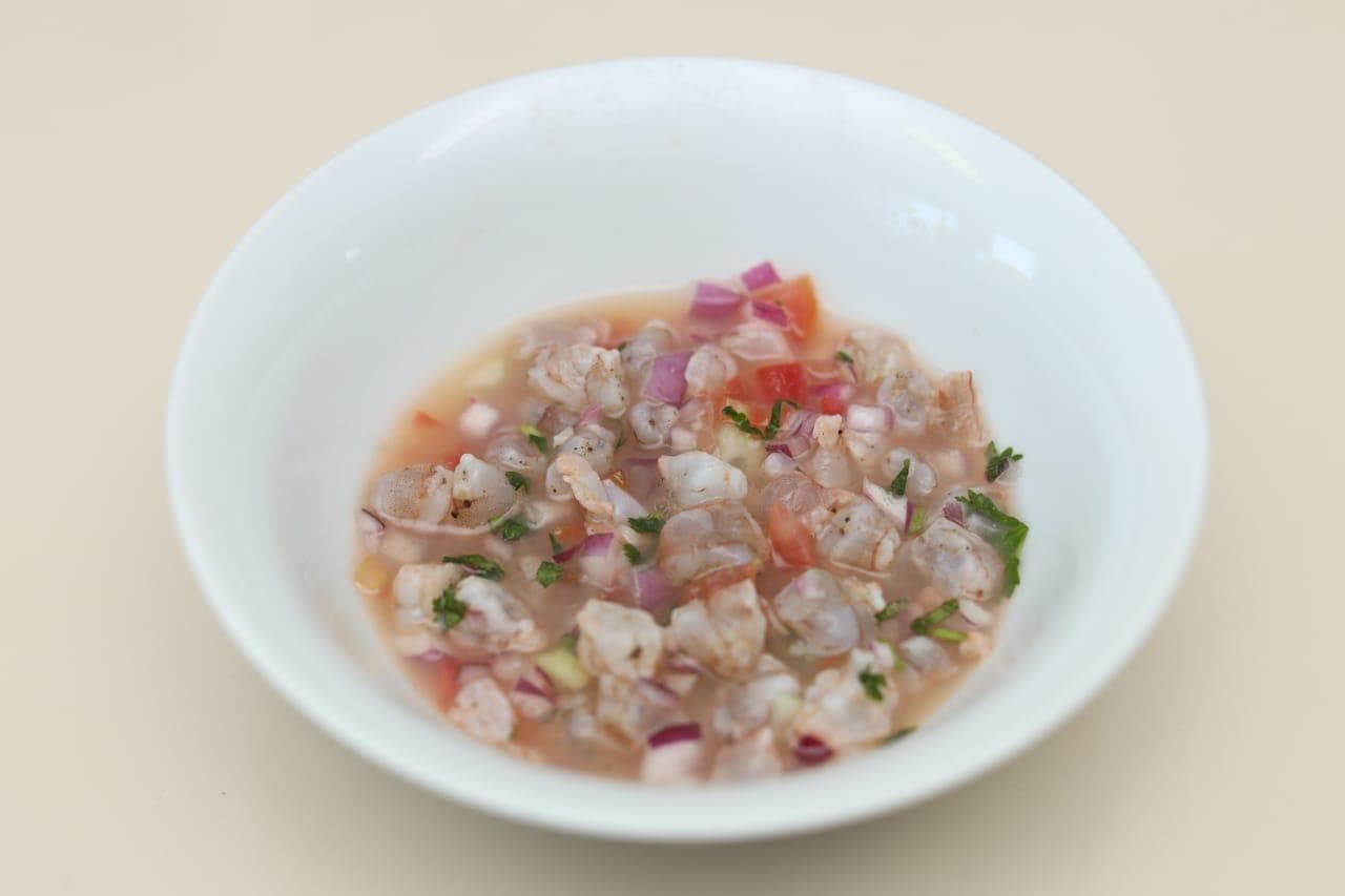 Tostada Ceviche Camarón Crudo