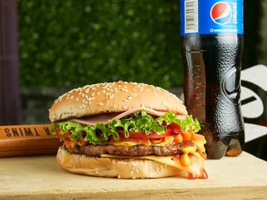 Hamburguesa Clásica + PEPSI 400 Ml