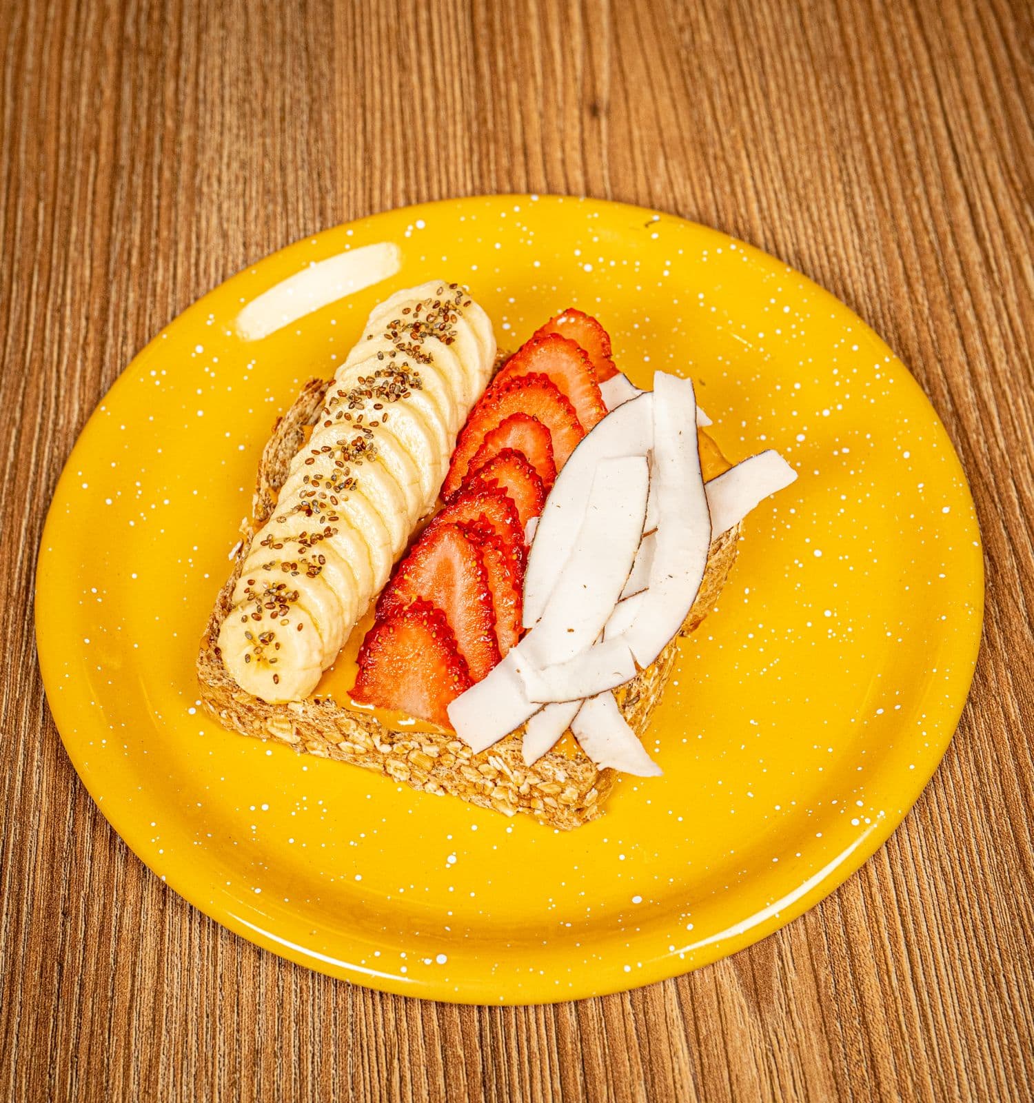 Tostada con Mantequilla de Maní