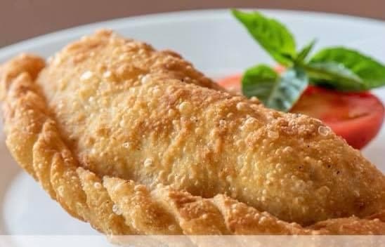 Calzone de 5 Ingredientes Premium.