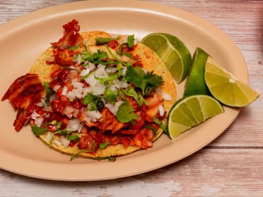 Taco de pechuga en maiz