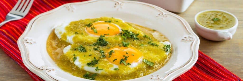Huevos en Salsa Verde