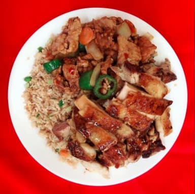 4 Guisos Grandes y Arroz o Espagueti