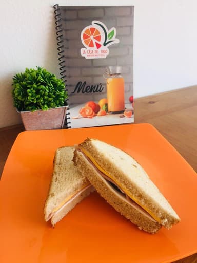 Sándwich de jamón