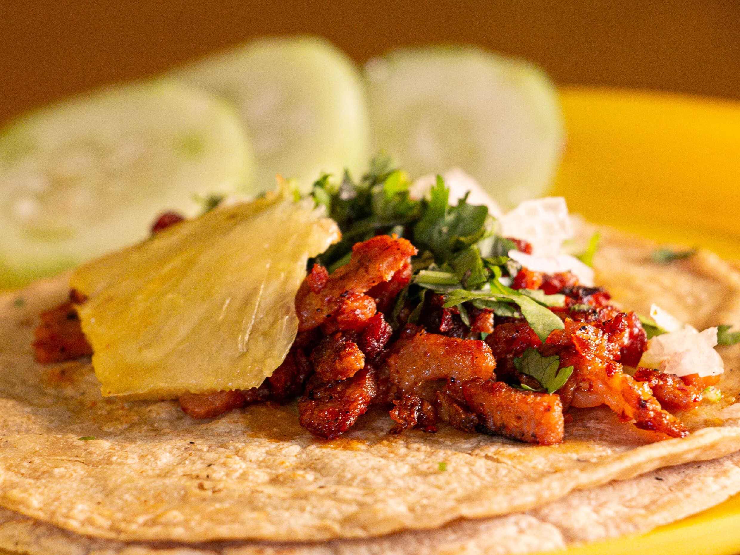 Combo 5 tacos + Refresco a elegir
