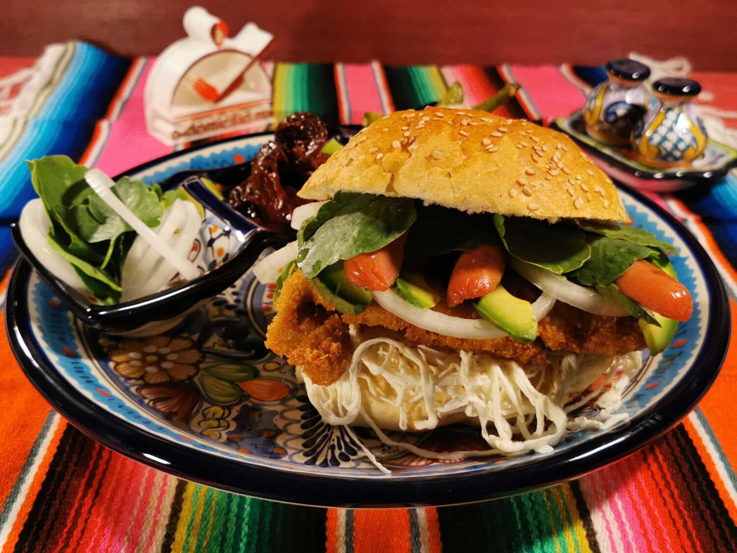 Cemita de Milanesa y Salchicha